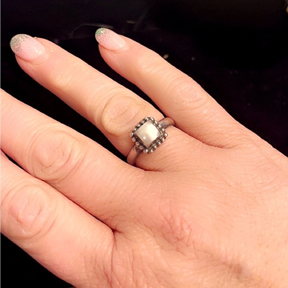 Silpada Sterling .925 Silver Button Frame Mother of Pearl Ring R1617 Size 8 - Picture 7 of 8